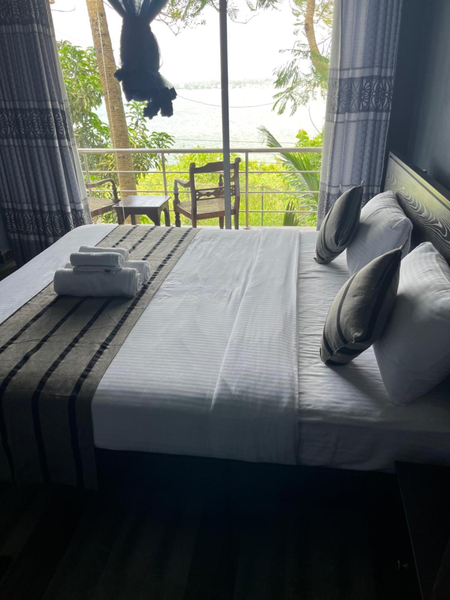 Jungle Beach Restaurant And Hotel-Jbr Galle Kültér fotó